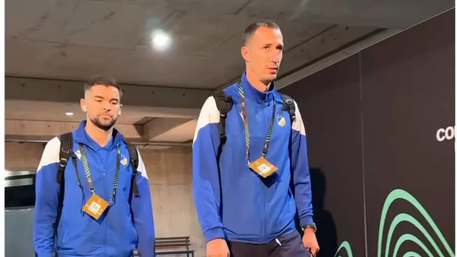 (Bίντεο) Η άφιξη του ΑΠΟΕΛ