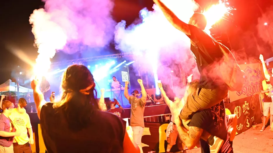 Θύρα 3: ΦΩΤΟΣ από το Φεστιβάλ και ευχαριστίες