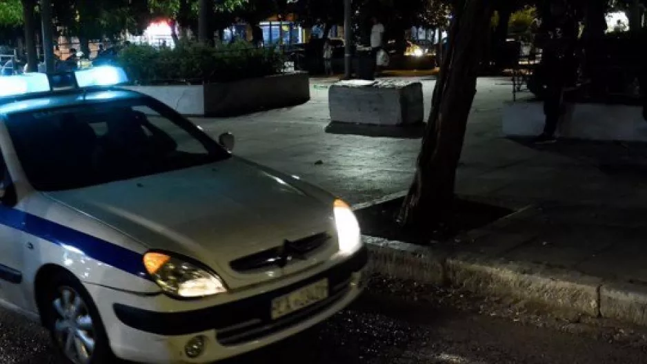 Δύο αδέρφια σκότωσαν τον 28χρονο ξάδερφο τους στη μέση του δρόμου