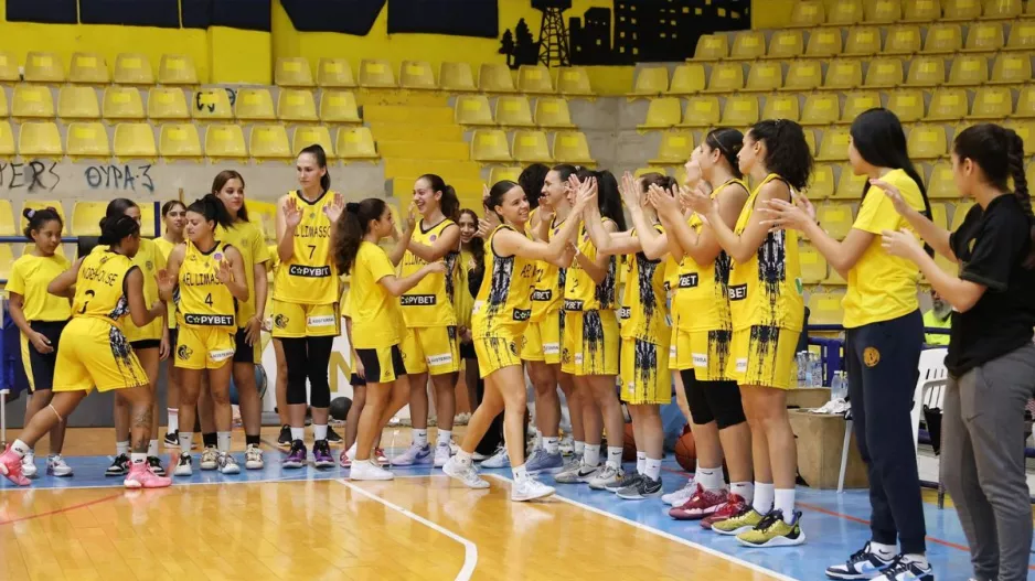 Εύκολα η ΑΕΛ