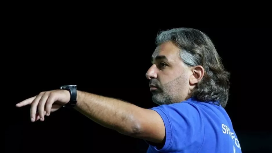 Στα δύσκολα ο Καμένος...