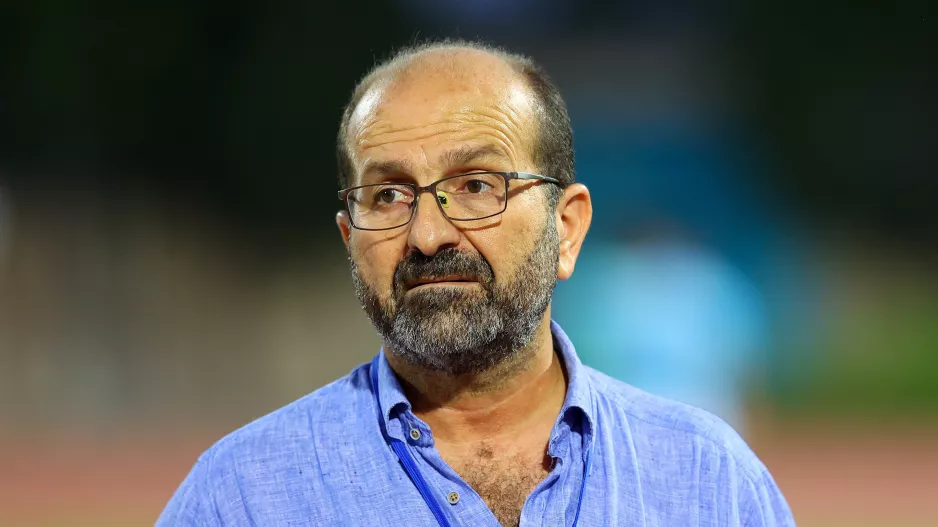 "Αυτό είναι το ποδόσφαιρο, κάποιοι φίλοι μας χαιρετούν και κάποιοι άγνωστοι..."