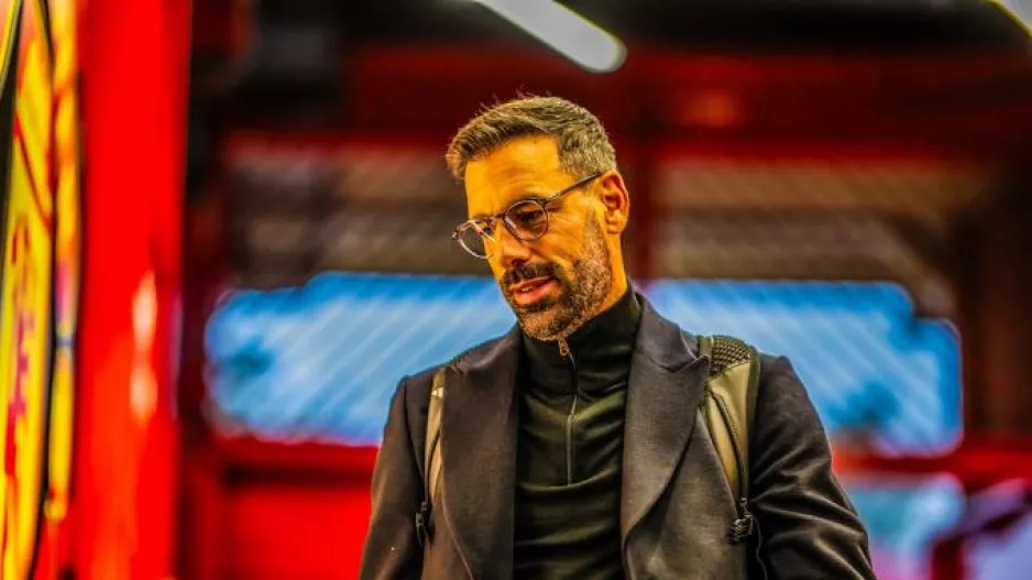 Φαν Νίστελροϊ: «Θα είμαι διαθέσιμος για όσο με χρειάζεται η Μάντσεστερ Γιουνάιτεντ»