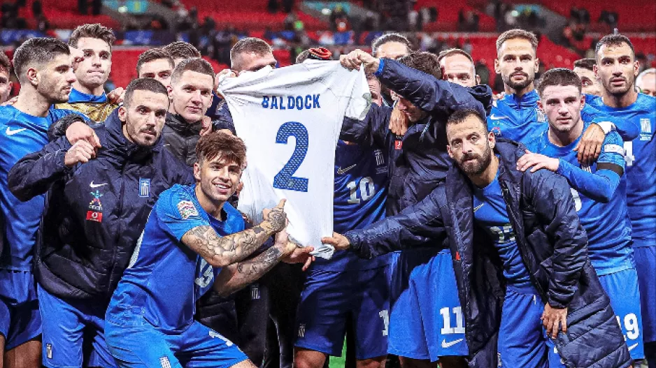 H Premier League για τη νίκη της Ελλάδας: "Για τον Γιώργο"