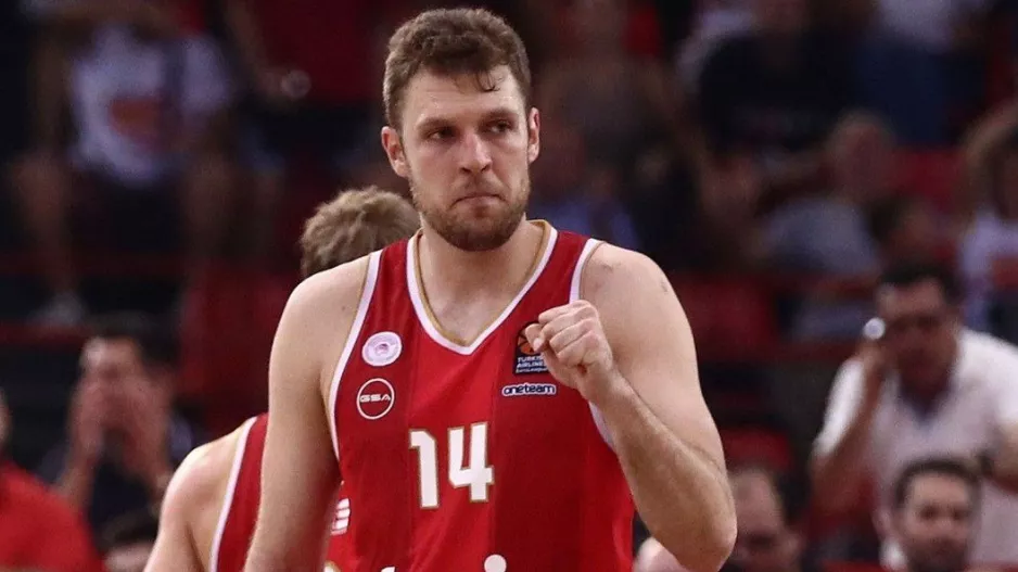 Τέταρτο σερί MVP για τον Σάσα Βεζένκοβ που γράφει νούμερα βγαλμένα από video game