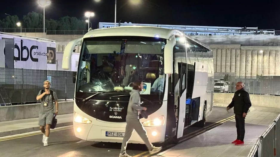 (ΦΩΤΟΣ) Η άφιξη της Πάφος Fc