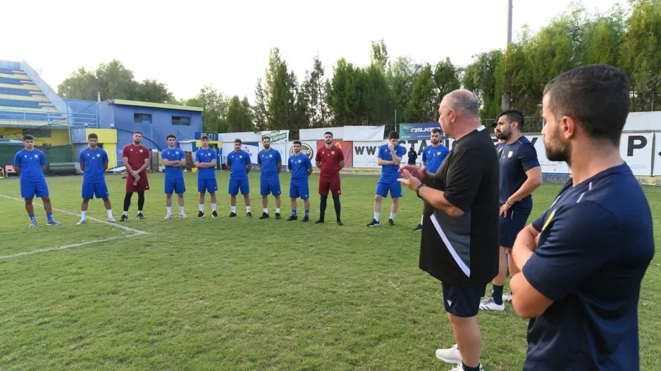 Πάνοπλο για το ντέρμπι κορυφής το ΘΟΪ