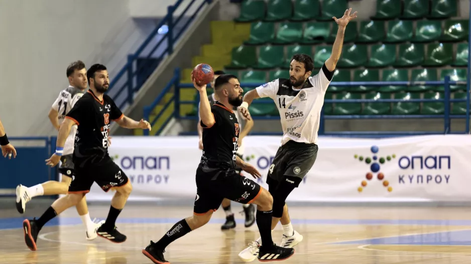 Η έκπληξη του Ευρωπαϊκού Πανεπιστημίου και οι άλλες τρεις κερδισμένες της πρεμιέρας