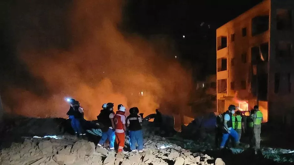Το Ισραήλ βομβάρδισε σήμερα τα νότια προάστια της Βηρυτού ως απάντηση στην «ομοβροντία ρουκετών» της Χεζμπολάχ