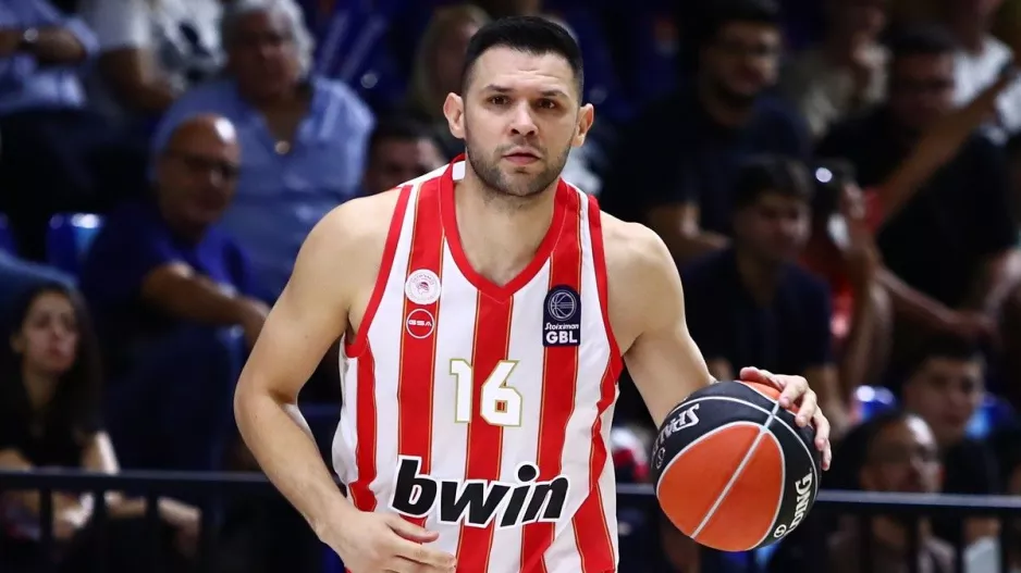 Ολυμπιακός: Η όμορφη φωτογραφία του Παπανικολάου με πιτσιρικά φίλο του Παναθηναϊκού
