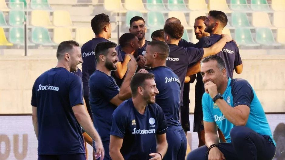 Το "θα δούμε αύριο" του Σωφρόνη, οι ευδιάθετοι διεθνείς και η νέα αρχή! (Φώτος)