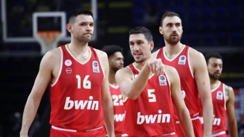Ο Ολυμπιακός "καθάρισε" την ΑΕΚ στο 4ο δεκάλεπτο
