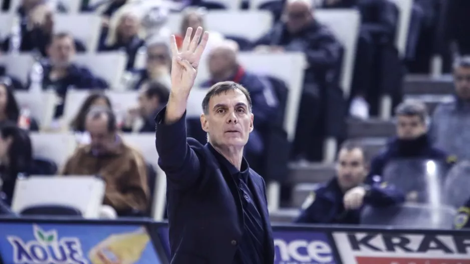 Ειρωνική απάντηση: "Ο Ολυμπιακός καλεί σε απολογία τον Μπαρτζώκα γιατί τόλμησε να κάνει τη δουλειά του"