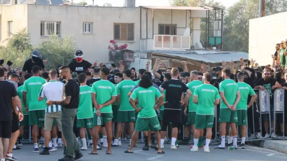 "Όλοι δίπλα στο σωματείο!" (Τιμές για τα πακέτα μελών)