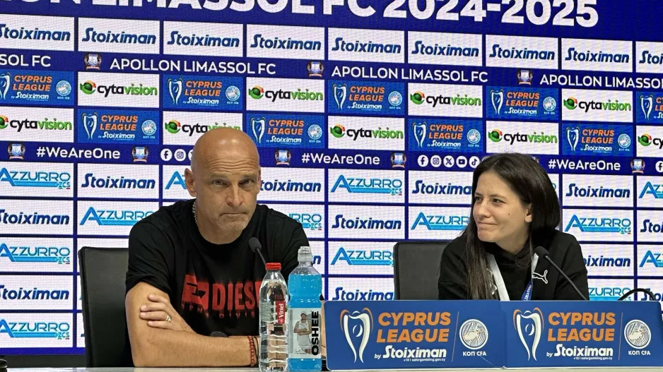 "Πρώτη φορά περιμέναμε τρεις ώρες..."