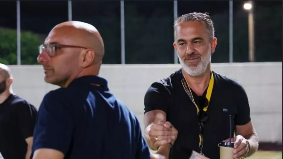 Πρώτη απόλυση Κώστα