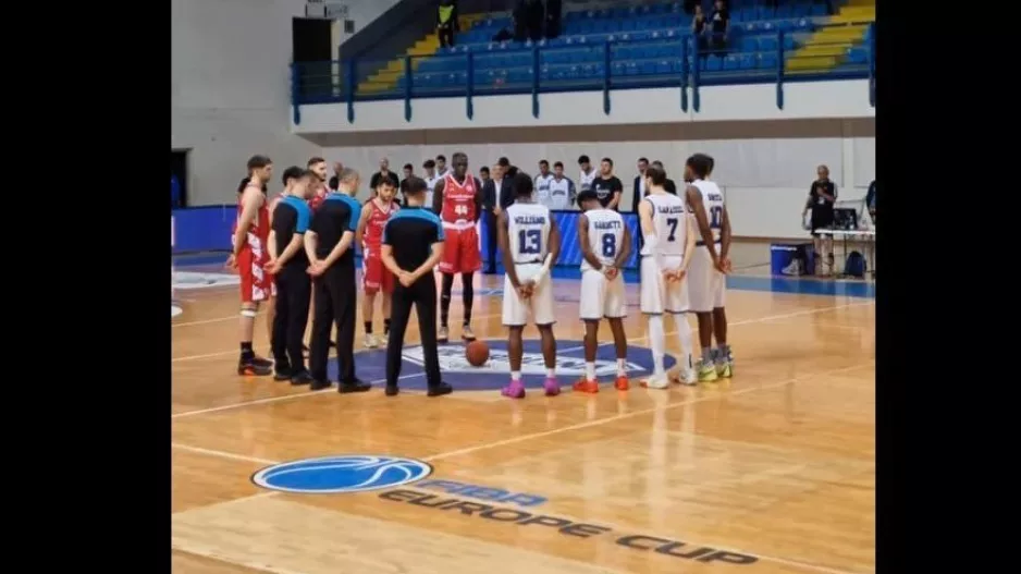 (Bίντεο) Μονόλεπτος σιγή εις μνήμη της Ρέας Παπαγεωργίου