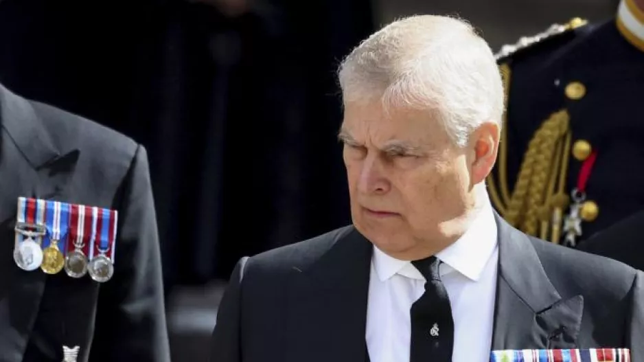 Ο βασιλιάς Κάρολος έκοψε τη χρηματοδότηση στον πρίγκιπα Άντριου