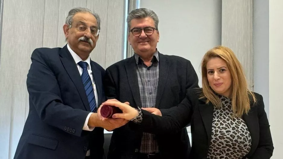 Μνημόνιο συνεργασίας Επιτροπής Δεοντολογίας και Εθνικής Σχολής με Αριστοτέλειο Πανεπιστήμιο