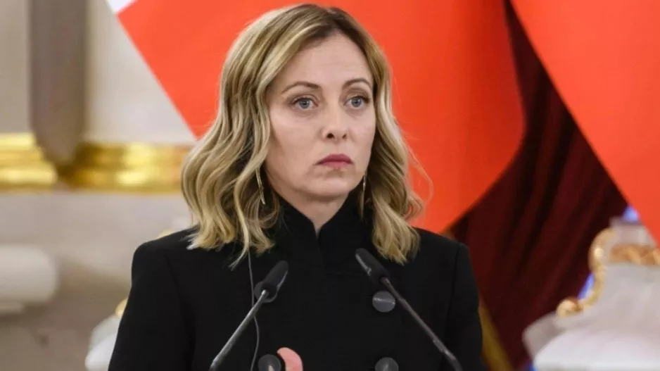 Τζόρτζια Μελόνι: «Η παράνομη μετανάστευση συνδέεται με την αύξηση της έμφυλης βίας»