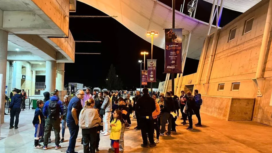 Άρχισε να μαζεύεται κόσμος