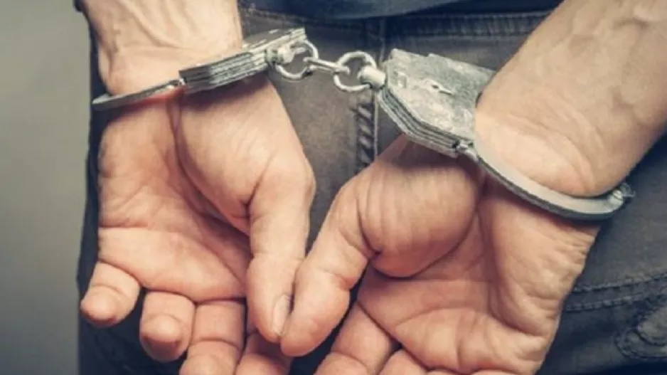 Στη φυλακή γνωστός Έλληνας ηθοποιός: Καταδικάστηκε για διακίνηση μεταναστών