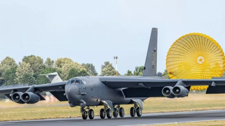 Βομβαρδιστικά αεροσκάφη B-52 στέλνουν οι ΗΠΑ στην Μέση Ανατολή