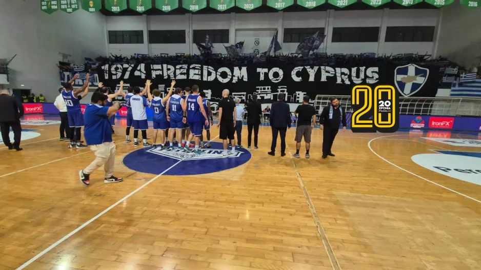 (Βίντεο-Φώτος kerkida) Χειροκρότημα και τραγούδι από τους Μαχητές