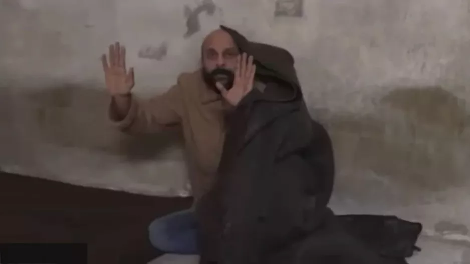 Η στιγμή της απελευθέρωσης κρατούμενου σε φυλακή του Άσαντ - «Θεέ μου υπάρχει φως»