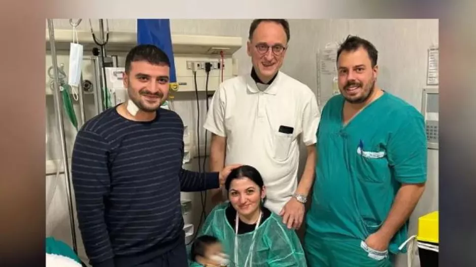 Συγκλονίζει ο πατέρας που δώρισε τμήμα από το ήπαρ του στην 11 μηνών κόρη του