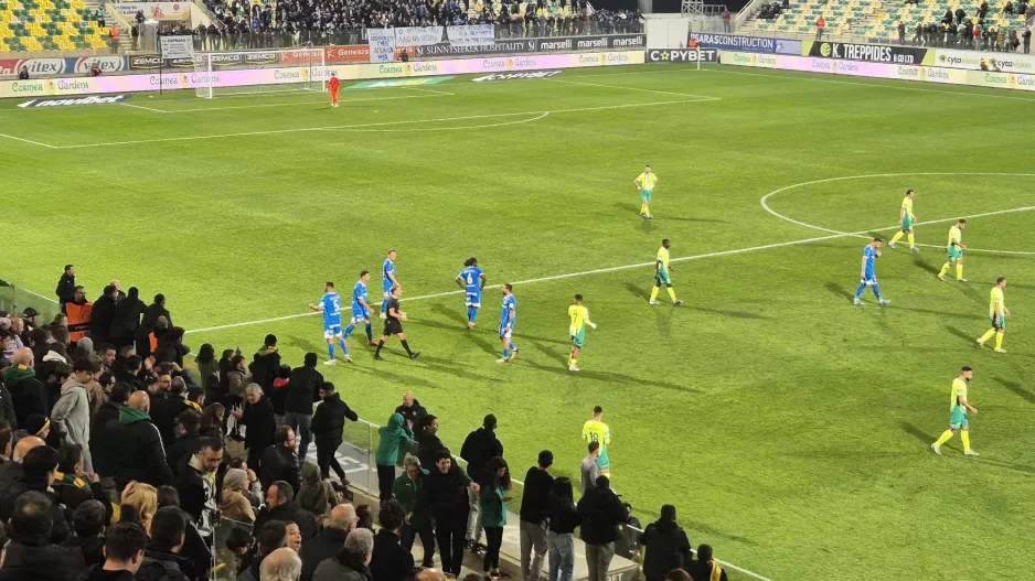 Πέναλτι για την ΑΕΚ μέσω on-field review