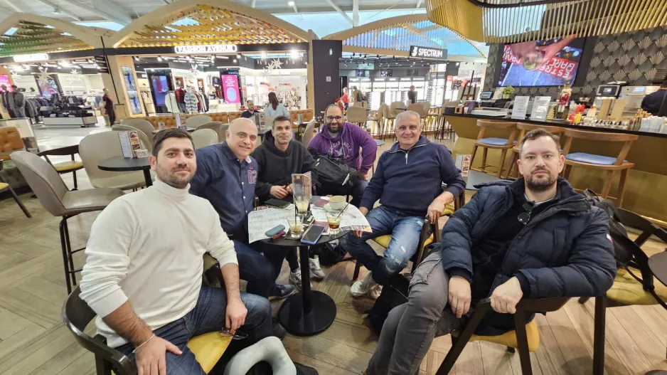 Καφεδάκι πριν πετάξουν!