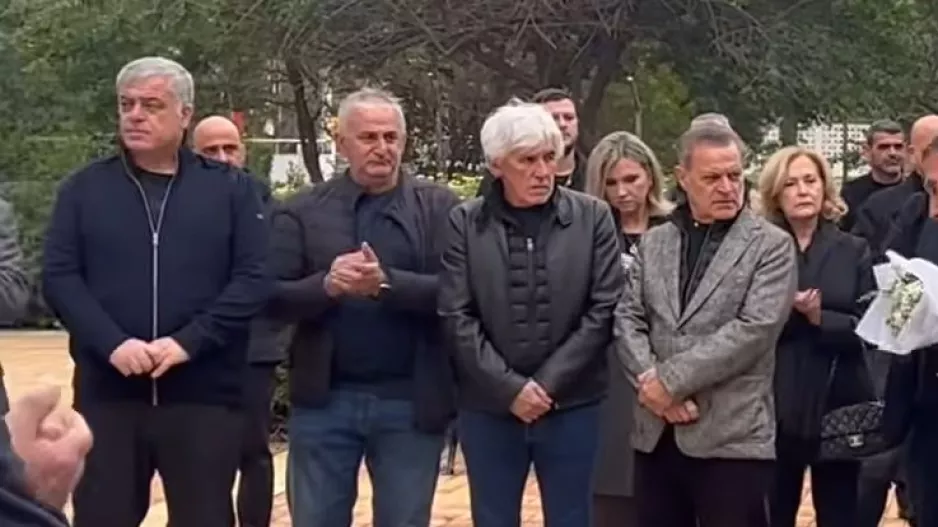Ο Ιβάν αποχαιρέτησε τον Τόζα...
