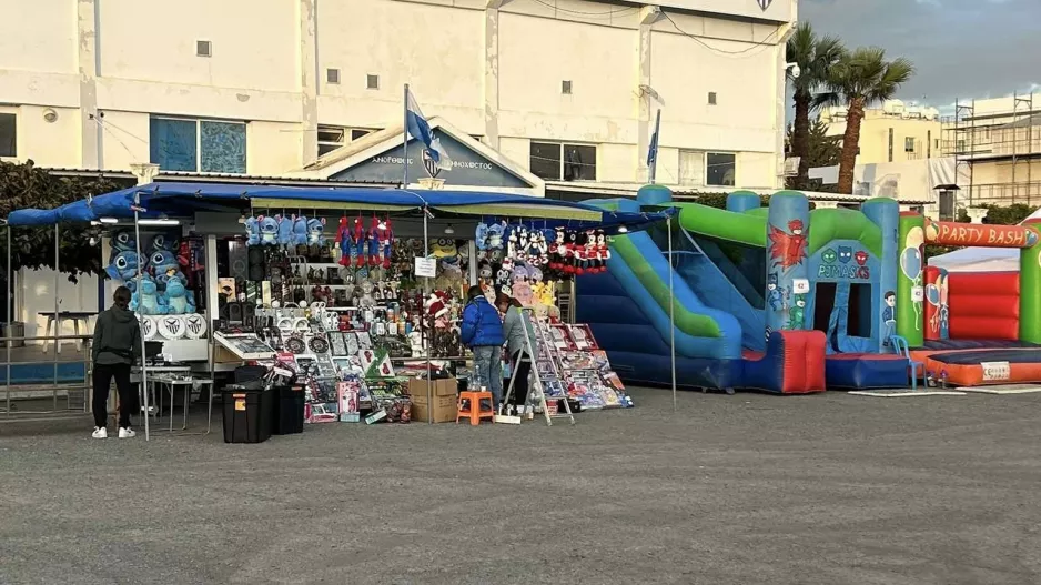 Ανόρθωση/Christmas Market