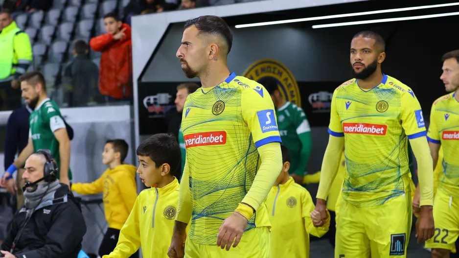 Θέλει να βελτιώσει... το 3-2-2