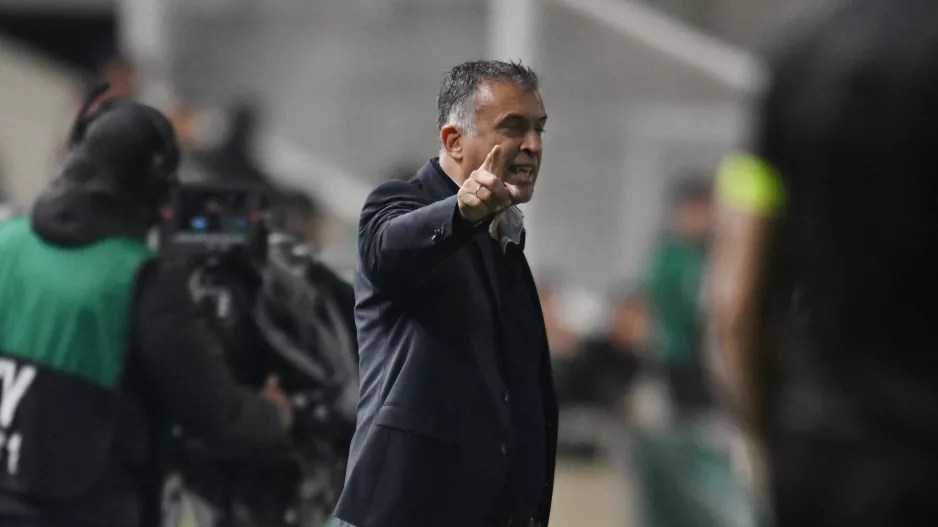 Ψάχνει προπονητή;