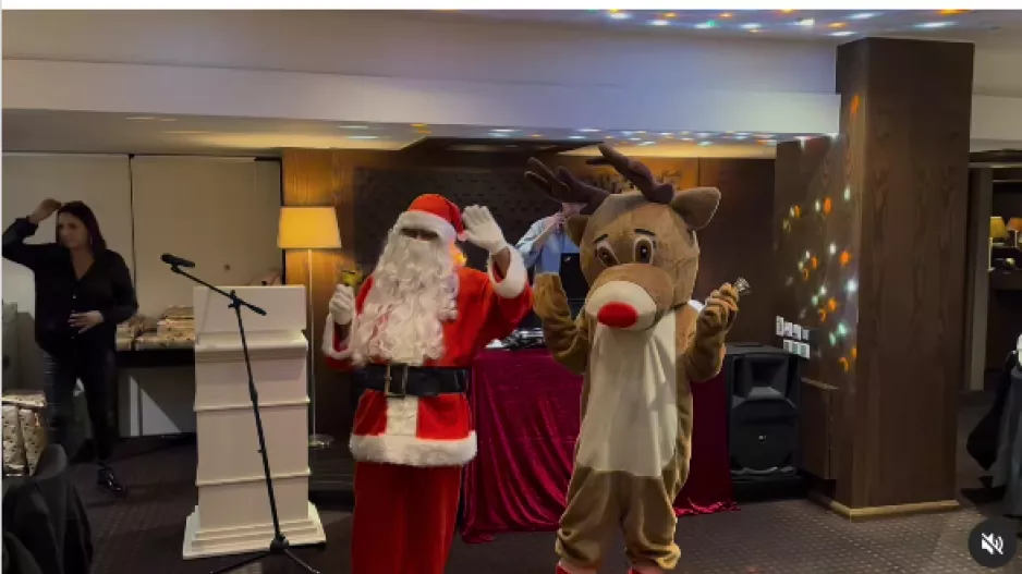 Xmas Gala Dinner/Βίντεο