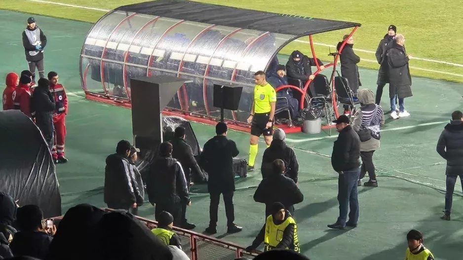 Γκολ η Noah, άκυρο για χέρι μέσω on field review 