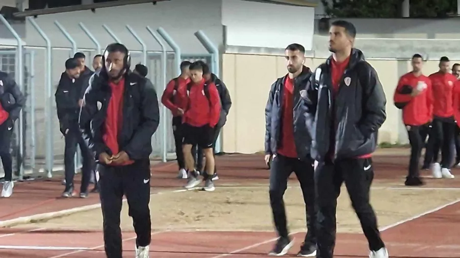 (ΦΩΤΟΡΕΠΟΡΤΑΖ) Η άφιξη της Νέας Σαλαμίνας