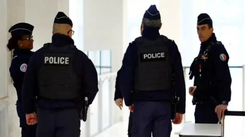 Μακελειό στη Γαλλία: Πέντε νεκροί από πυροβολισμούς σε καταυλισμό προσφύγων – Παραδόθηκε ο δράστης
