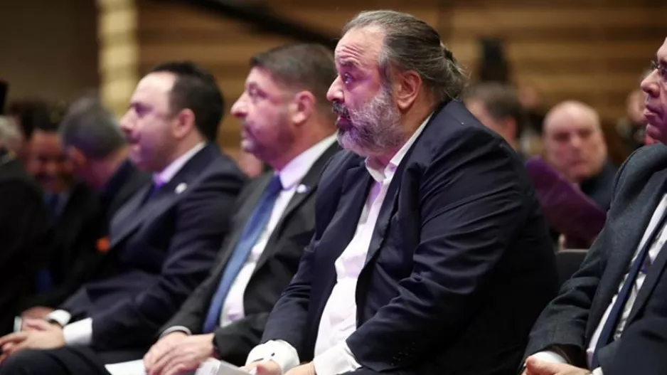 Ηλιόπουλος: «Να σκίσουμε τον πάτο του βαρελιού, να βγει η λάσπη και η τοξικότητα»
