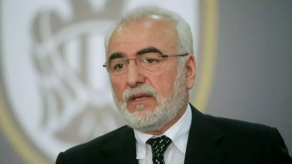 Έξαλλος o Σαββίδης με τους υπεύθυνους ασφαλείας της ΠΑΕ ΠΑΟΚ 