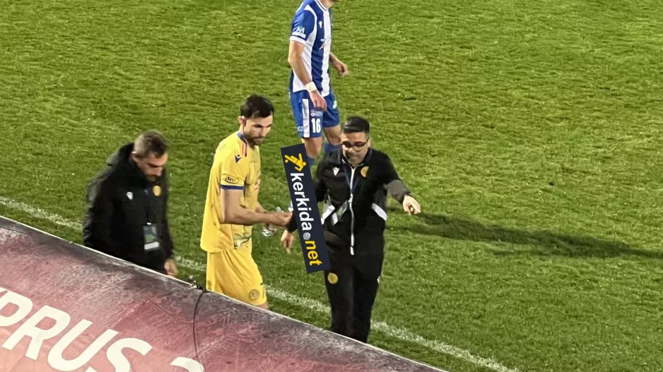 Ντεμπούτο... Thomalla!