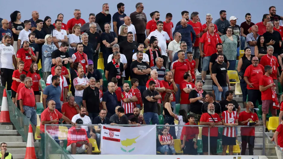 "Ενώνουμε τις φωνές μας στην κερκίδα και ΟΛΟΙ ΜΑΖΙ..."