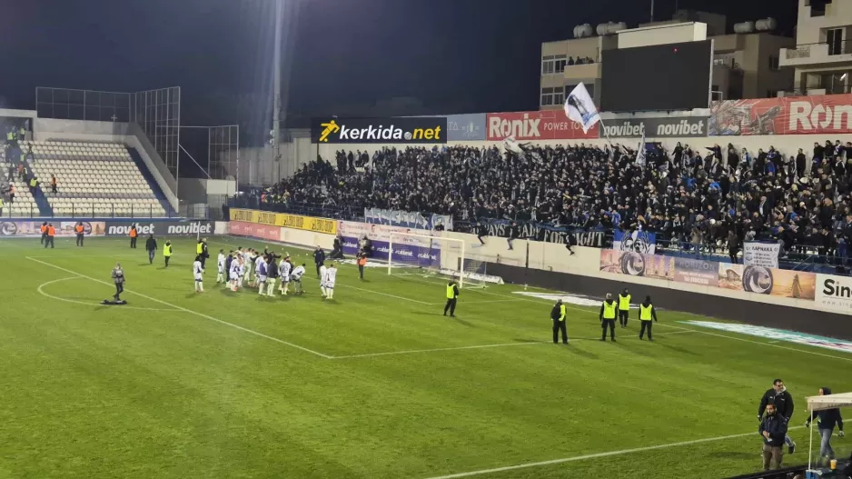 (ΒΙΝΤΕΟ Kerkida/φώτος) Πάρτι... πρόκρισης στο πέταλο μαζί με τους παίκτες!