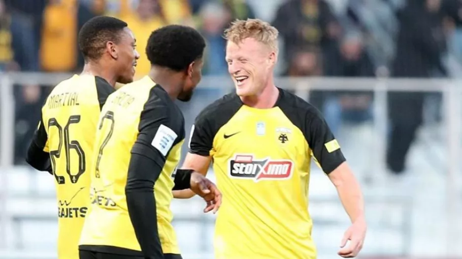 AEK: Γιόνσον ο… 14ος και οι εννιά στο όριο τιμωρίας