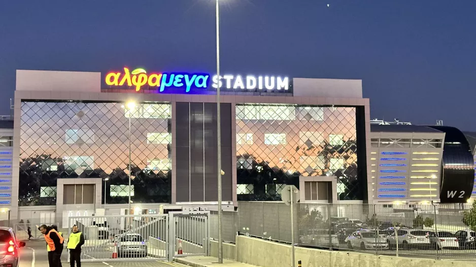 Το ντέρμπι ΕΔΩ