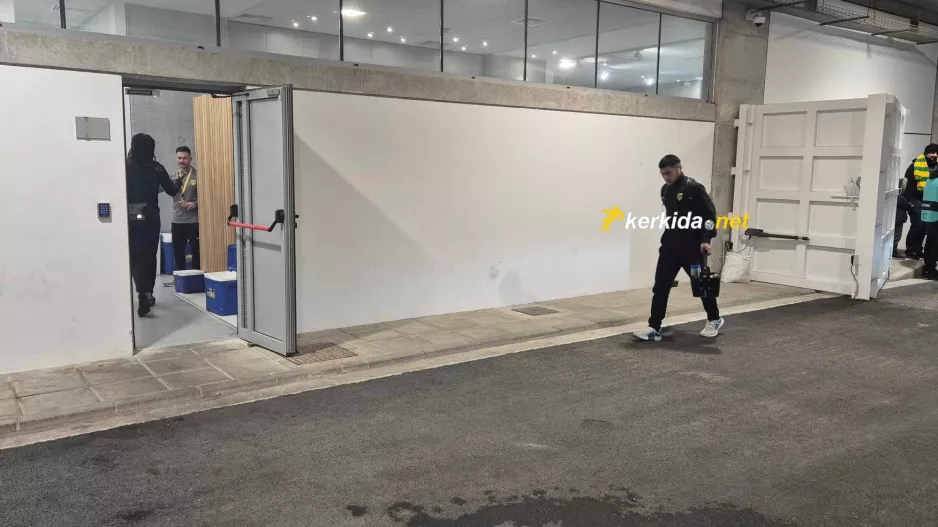 Καμπρέρα... ο μόνος!