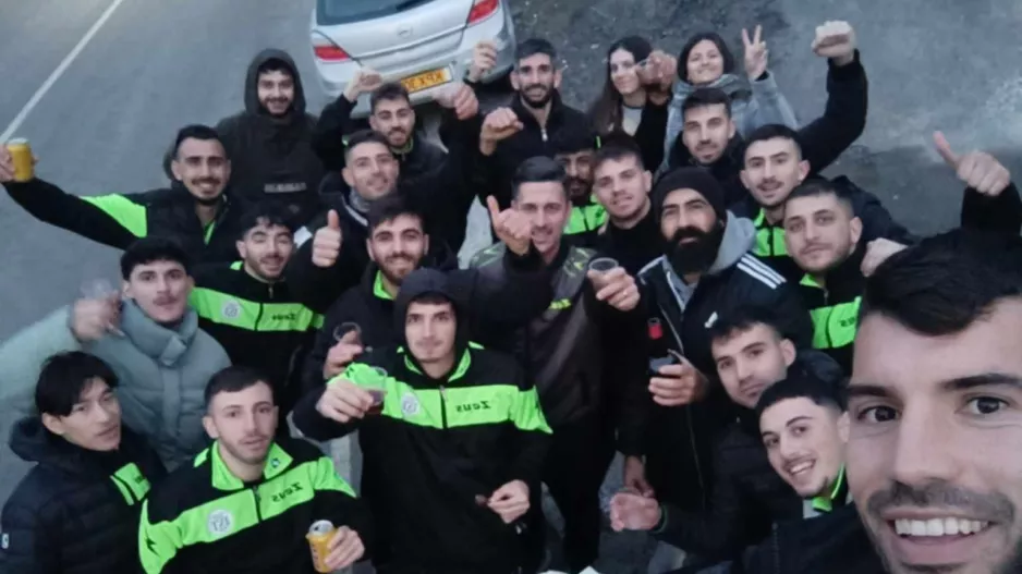 "Στην τοποθεσία κάσια του NISSAN NAVARA"
