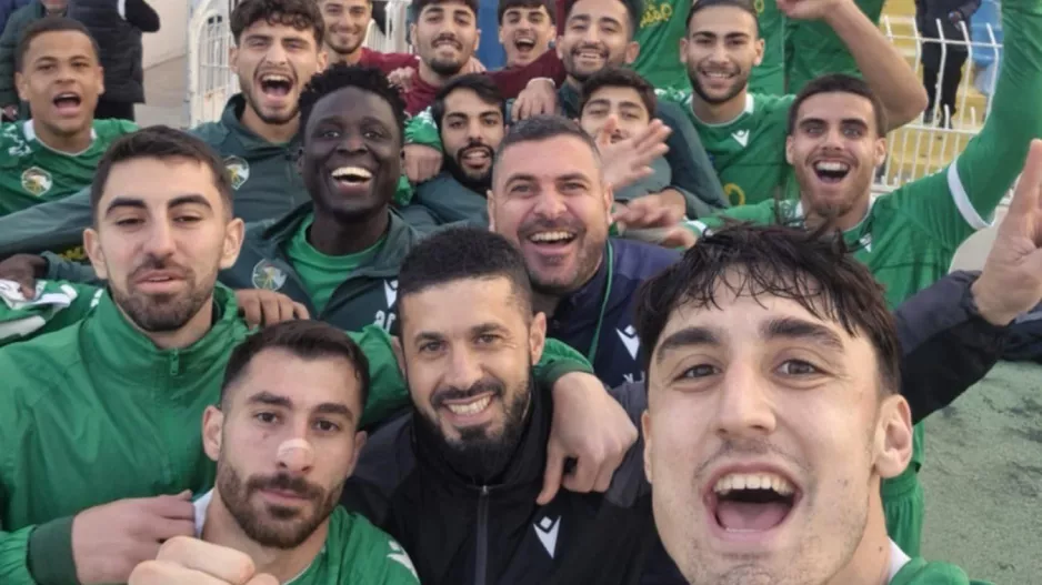 Τρελό πάρτι στα αποδυτήρια ο Διγενής (βιντεο)
